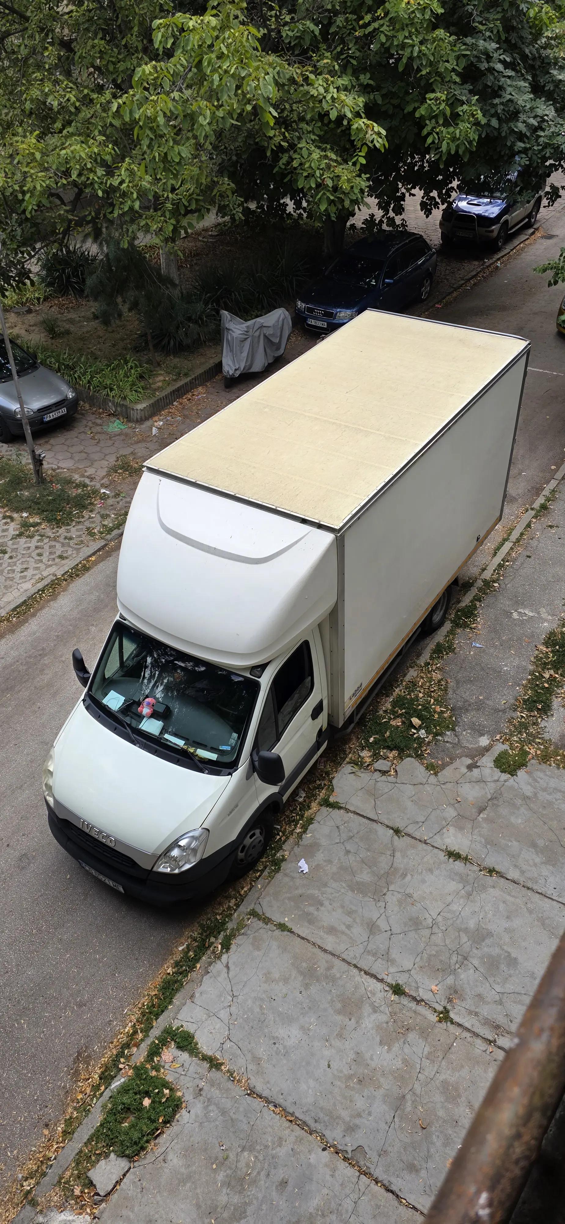 Изхвърляне на отпадъци от апартаменти и къщи във Велико Търново