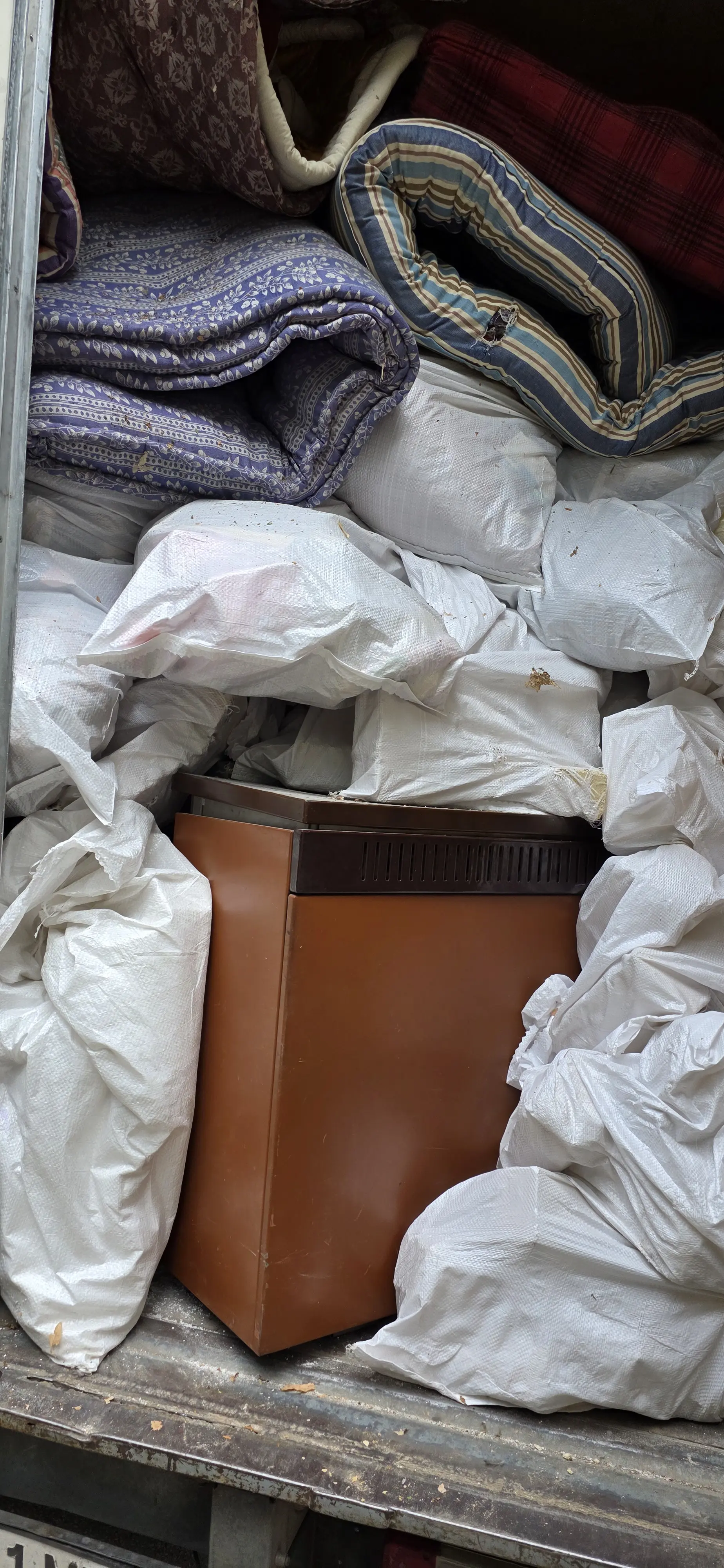 Събиране и извозване на битови отпадъци в Бургас
